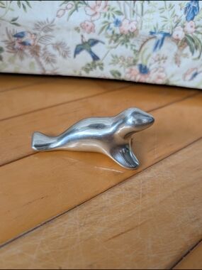 Vtg Hoselton Seal Figurine